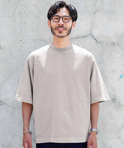 グレー MODEL : GO 180cm 66kg Lsize