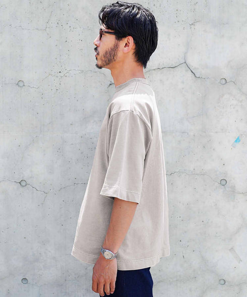 グレー MODEL : GO 180cm 66kg Lsize