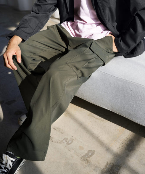 カーキ MODEL : KAI 181cm 68kg Lsize