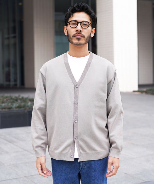 ライトグレー MODEL : GO 180cm 66kg Lsize