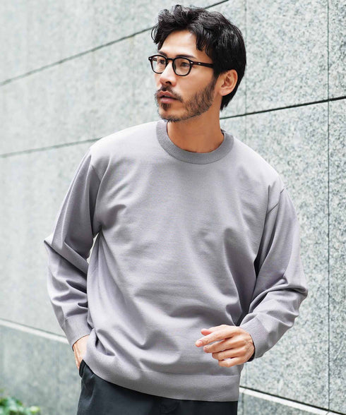 ライトグレー MODEL : GO 180cm 66kg Lsize