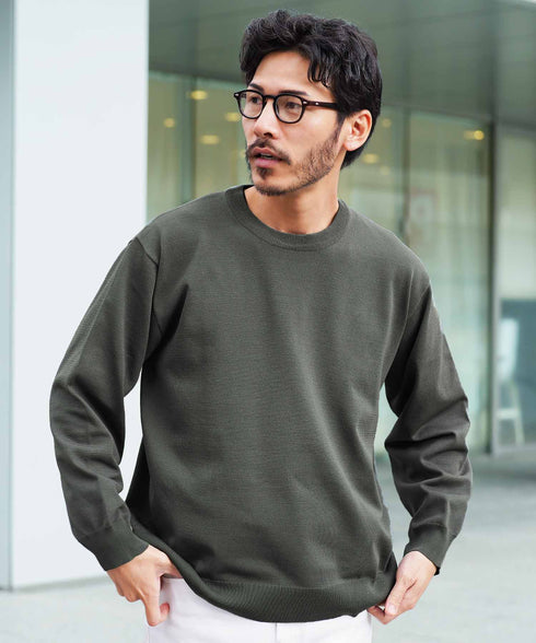 チャコールグレー MODEL : GO 180cm 66kg Lsize