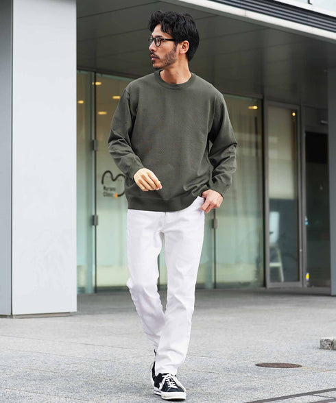 チャコールグレー MODEL : GO 180cm 66kg Lsize