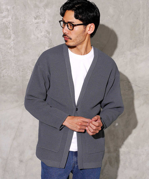 チャコールグレー MODEL : GO 180cm 66kg Lsize