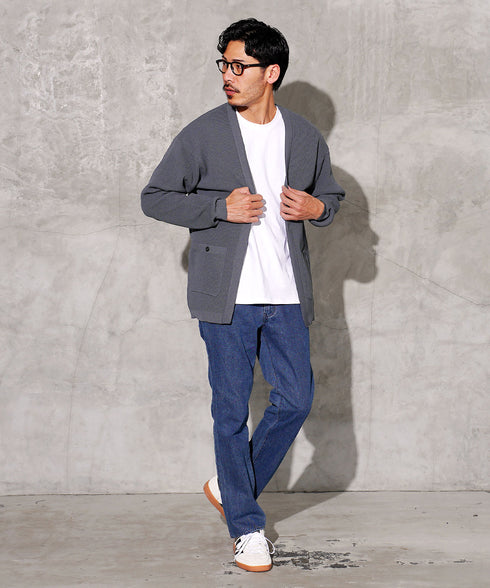 チャコールグレー MODEL : GO 180cm 66kg Lsize