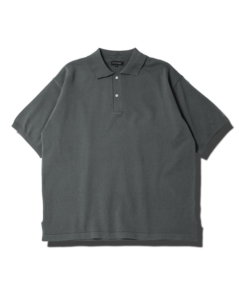 チャコールグレー