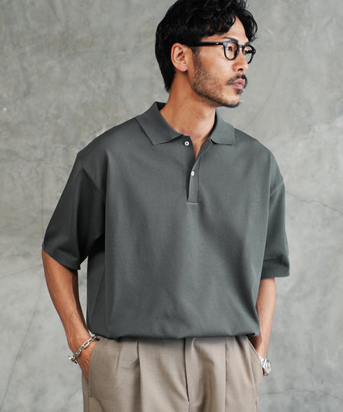 チャコールグレー MODEL : GO 180cm 66kg Lsize