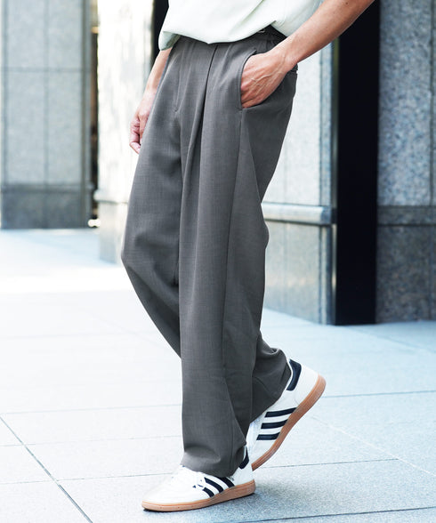 グレー MODEL : GO 180cm 66kg Msize