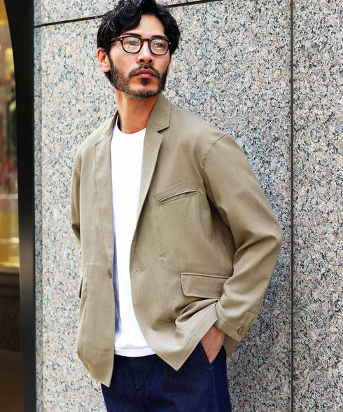 グレージュ MODEL : GO 180cm 66kg Lsize