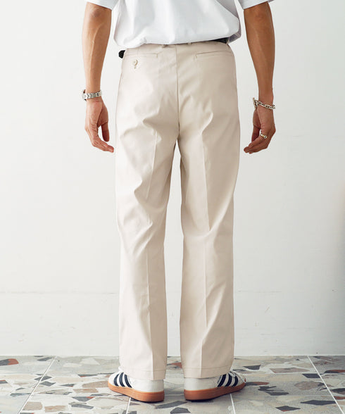 ベージュ MODEL : GO 180cm 66kg Lsize