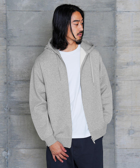 ミックスグレー MODEL : KAI 181cm 68kg Lsize