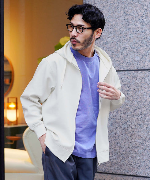 オフホワイト MODEL : GO 180cm 66kg Lsize