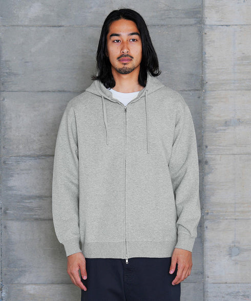 ミックスグレー MODEL : KAI 181cm 68kg Lsize