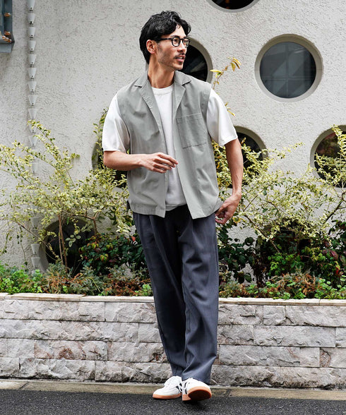 グレー MODEL : GO 180cm 66kg Lsize