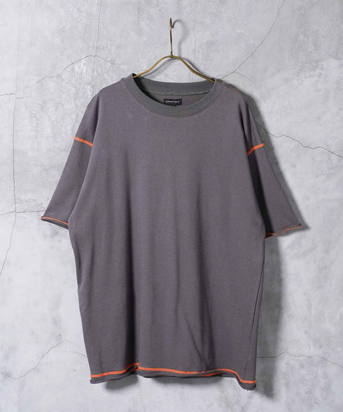 チャコールグレー