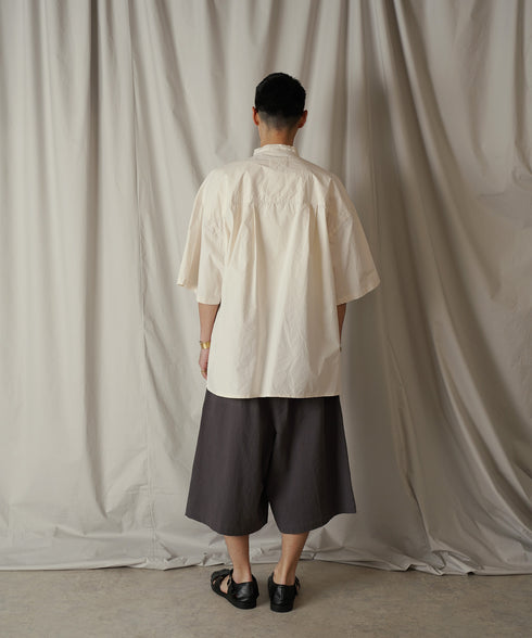 H178 / 着用サイズ: M*オフホワイト ボトムス:217641