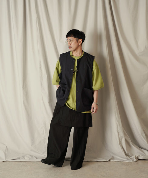 H163 / 着用サイズ: M*ブラック トップス:217674 ボトムス:217636