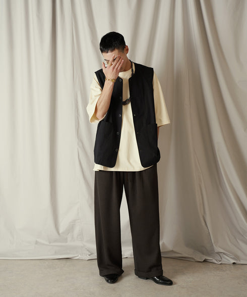 H178 / 着用サイズ: L*ブラック トップス:217674 ボトムス:218011