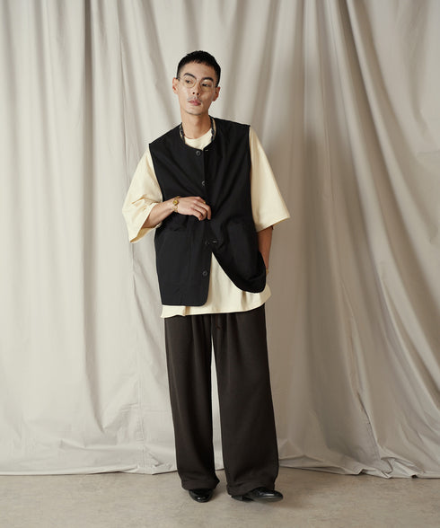 H178 / 着用サイズ: L*ブラック トップス:217674 ボトムス:218011