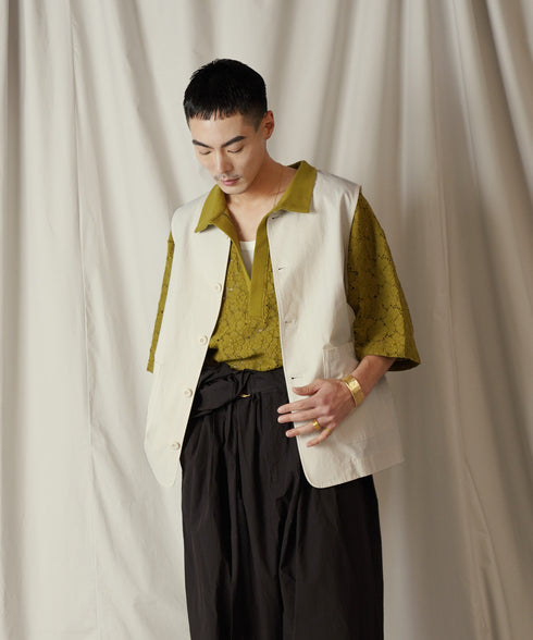 H178 / 着用サイズ: L*オートミール トップス:218014 ボトムス:218011