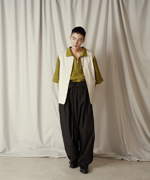 H178 / 着用サイズ: L*オートミール トップス:218014 ボトムス:218011