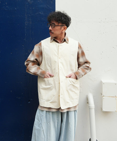 H163 / 着用サイズ:M オートミール 着用アウター:216360 着用トップス:218706 着用ボトムス:213778