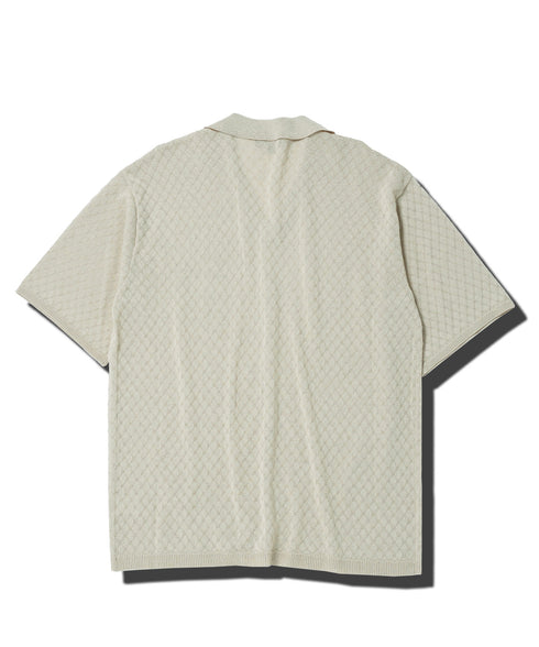 ライトベージュ