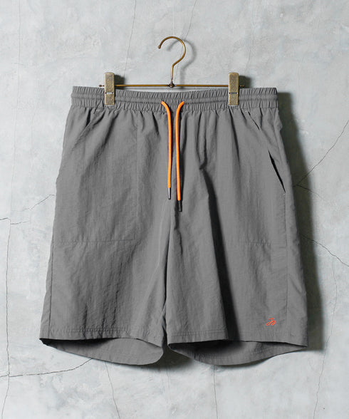 水陸両用ナイロンベイカーショートパンツ