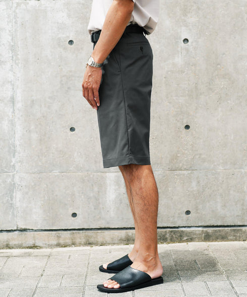 グレー MODEL : GO 180cm 66kg Lsize