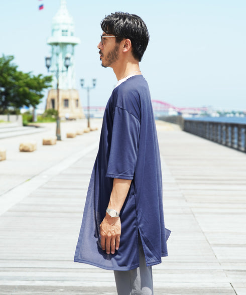 ネイビー MODEL : GO 180cm 66kg Lsize