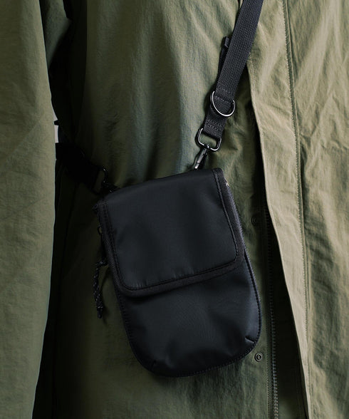 サコッシュ ミニショルダーバッグ ポーチ付き│スマホショルダー バッグ ポーチ メンズ アウトドア マグネット式 イヤホンケース付き