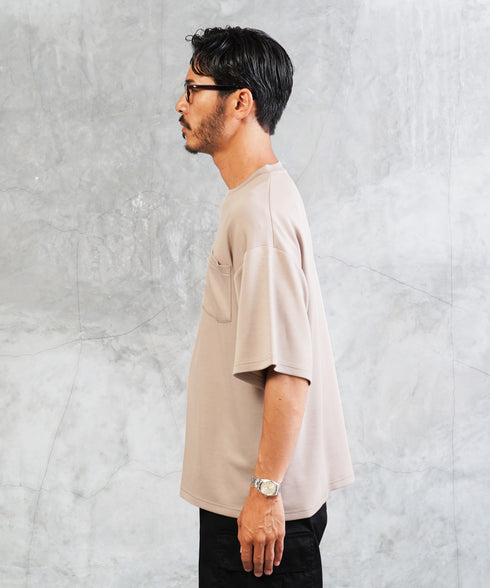 グレージュ MODEL : GO 180cm 66kg Lsize