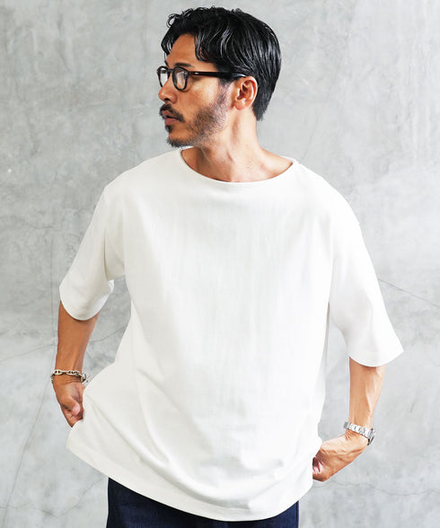 オフホワイト MODEL : GO 180cm 66kg Lsize