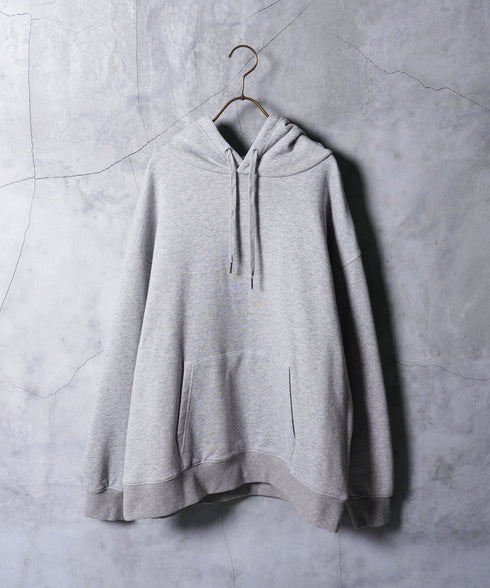 アッシュグレー MODEL : RYO 183cm 71kg Lsize