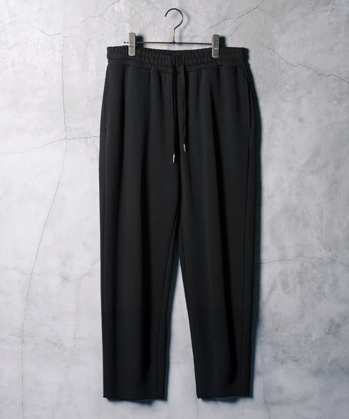 Bブラック(テーパード) MODEL : GO 180cm 66kg Lsize