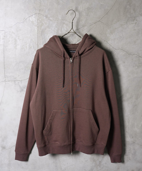 ブラウン MODEL : GO 180cm 66kg Lsize