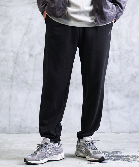 ブラック B(レギュラー) MODEL : GO 180cm 66kg Lsize