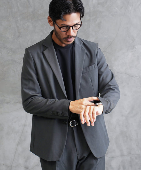 グレー MODEL : GO 180cm 66kg Lsize