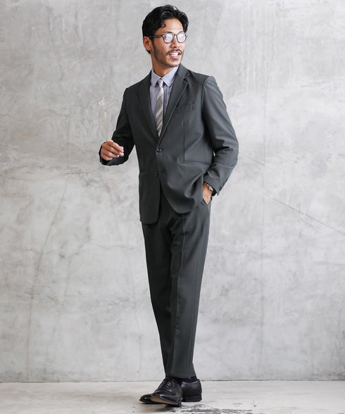 グレー MODEL : GO 180cm 66kg Lsize