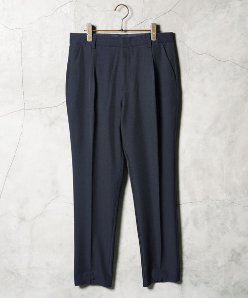 ネイビー MODEL : GO 180cm 66kg Lsize