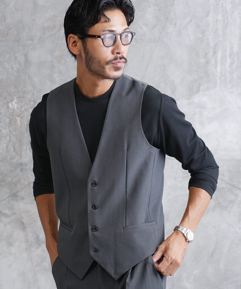 グレー MODEL : GO 180cm 66kg Lsize