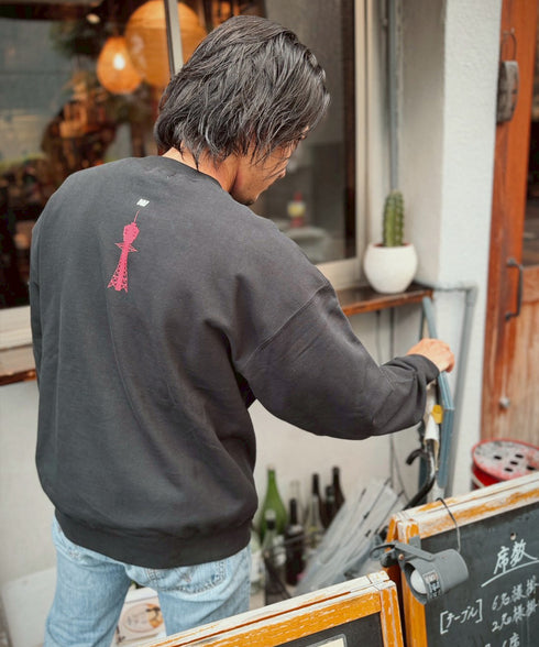 ザ・シンセカイ 裏毛トレーナー ブラック スタイリング4 新世界 プレセント ギフト クリスマス 贈り物 スウェット プルオーバー