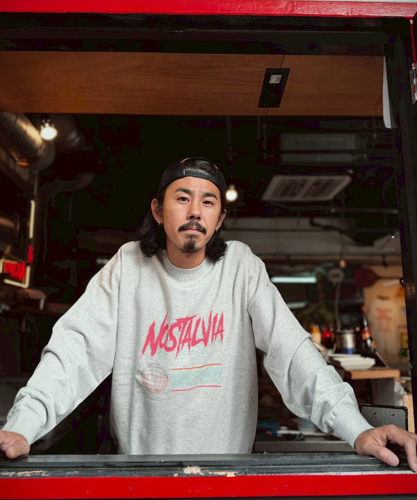 NOSTALVIA(ノスタルヴィア) THE SHINSEKAI / ザ・シンセカイ 裏毛トレーナー【ポイントアップ対象外】