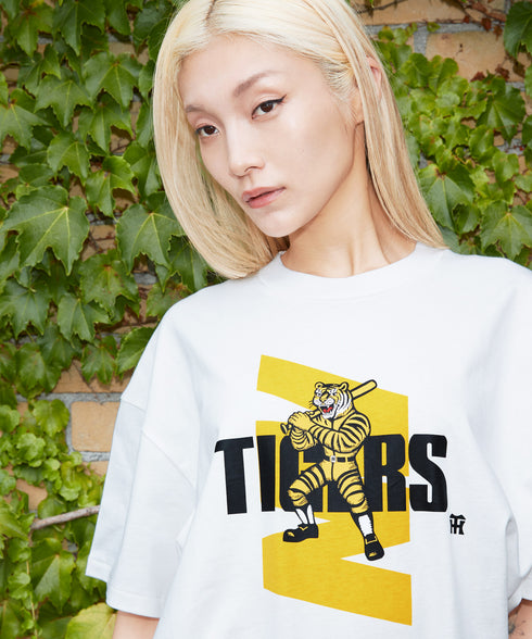 Tigers Slugger / タイガーススラッガーTシャツホワイトスタイリング7