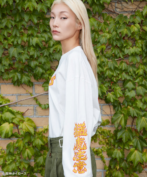 Tigers Fang / タイガースファングロングスリーブTシャツホワイトスタイリング12