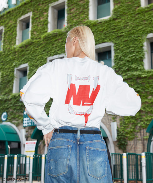 Tigers Fang / タイガースファングロングスリーブTシャツホワイトスタイリング3