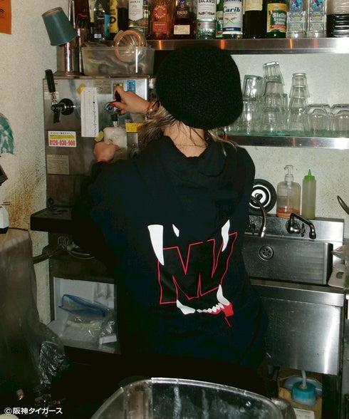 【一部予約】阪神タイガース ×NOSTALVIA(ノスタルヴィア) Tigers Fang / タイガースファング裏毛パーカー