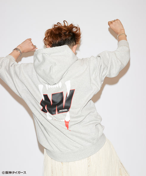 Tigers Fang / タイガースファングパーカーグレースタイリング2