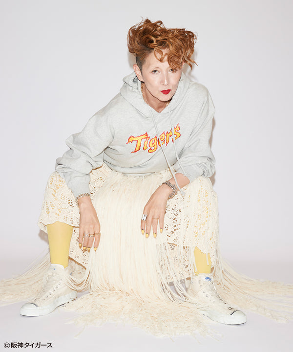 Tigers Fang / タイガースファングパーカーグレースタイリング1