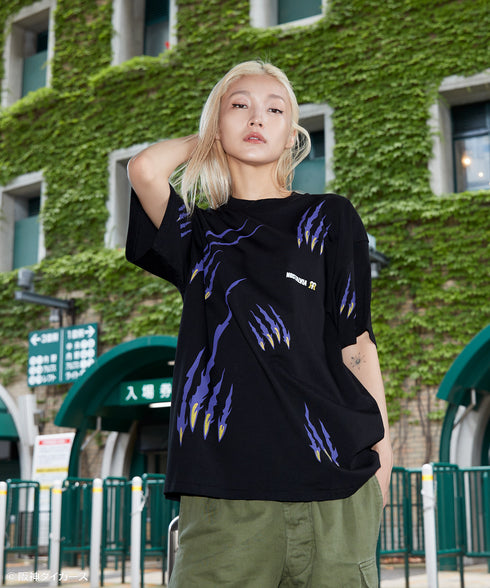 Tigers Scratch / タイガーススクラッチTシャツブラックスタイリング2